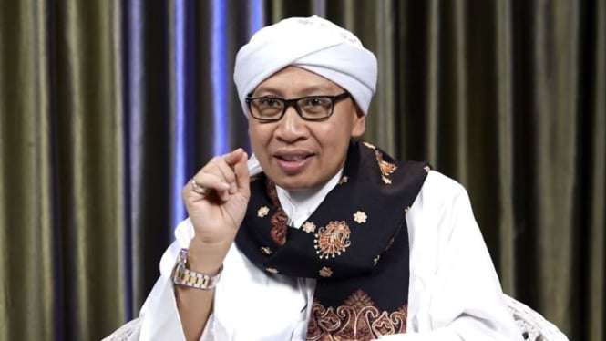 Jenazah Papa Dali Dikremasi dan Abunya Dilarung Kelaut, Buya Yahya Jelaskan Hukumnya
