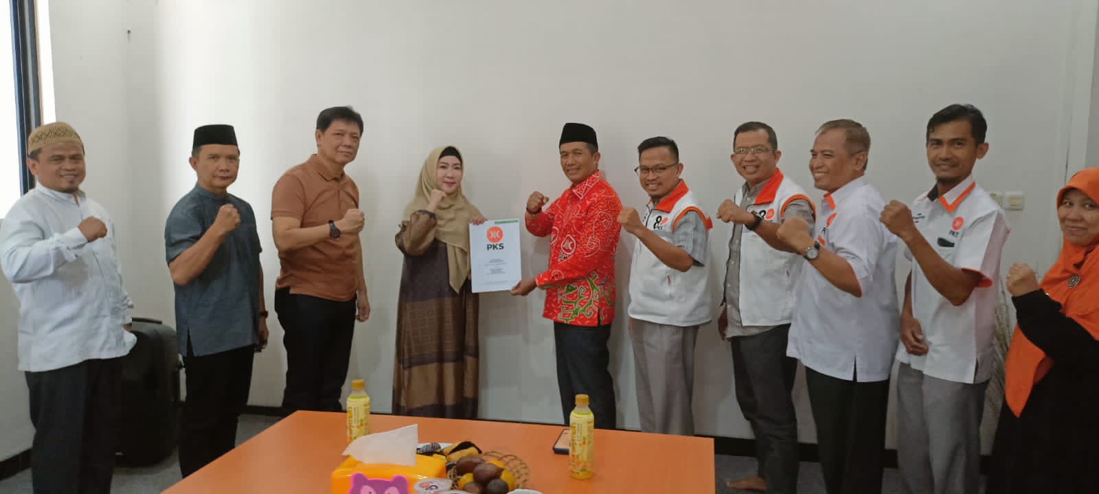 PKS Resmi Usung Dewi Handajani Pada Pilkada Tanggamus, Heni Susilo : PKS Mendengarkan Aspirasi Para Kader Dan Jajaran Pengurus