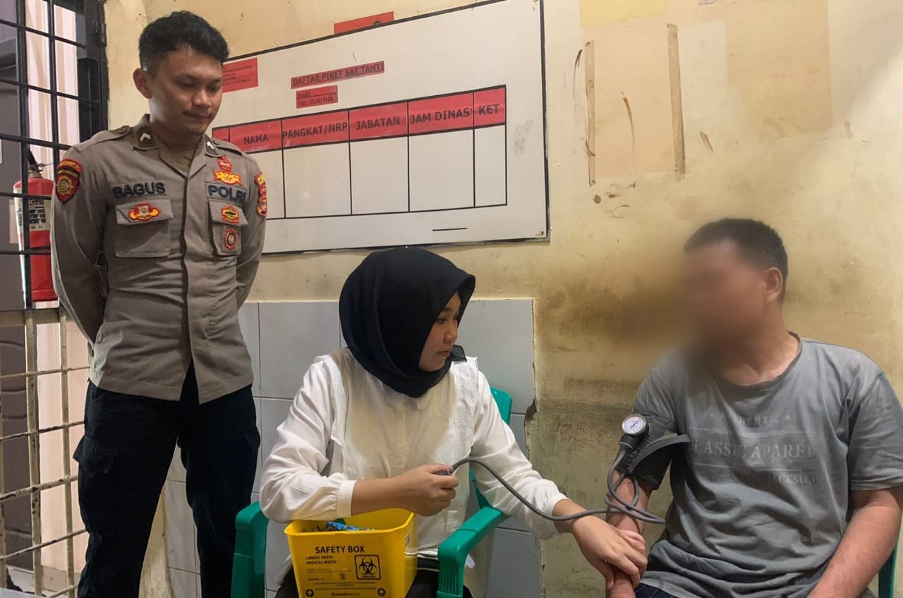 Polres Tanggamus Periksa Kesehatan Para Tahanan, AKP Yusuf : Kami Berkomitmen Menjaga Kesehatan Tahanan