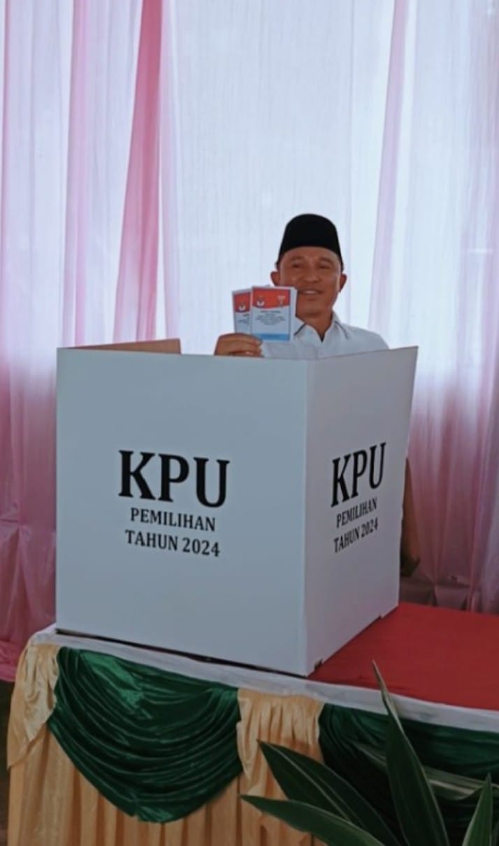 Parosil Mabsus Nyoblos di TPS 5 Purawiwitan : Mari Bergerak Bersama Menuju Lampung Barat Hebat dan Setia