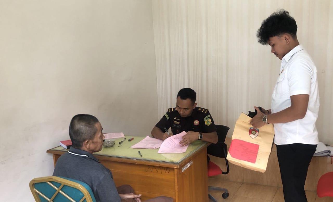Sat Reskrim Limpahkan Pembunuh Bos Hotel 21 Gisting ke Kejari Tanggamus