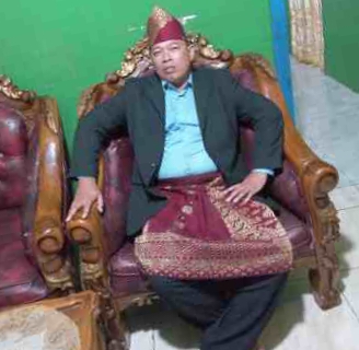 Tokoh Adat Marga Buay Nyata Pekon Terbaya Dukung Perda Penggunaan Pakaian Adat dan Bahasa Daerah