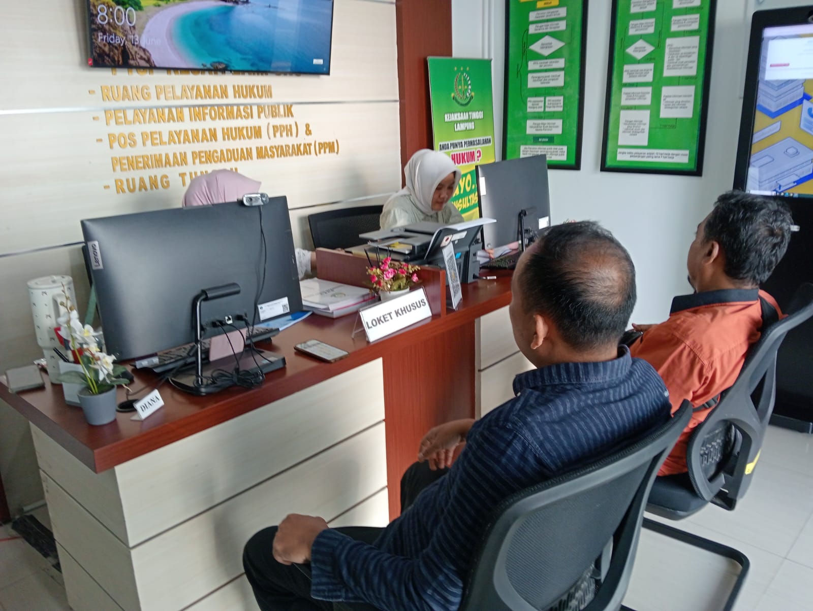 Mantan Camat Kotaagung Timur Laporkan Sekda Tanggamus ke Kejati Lampung