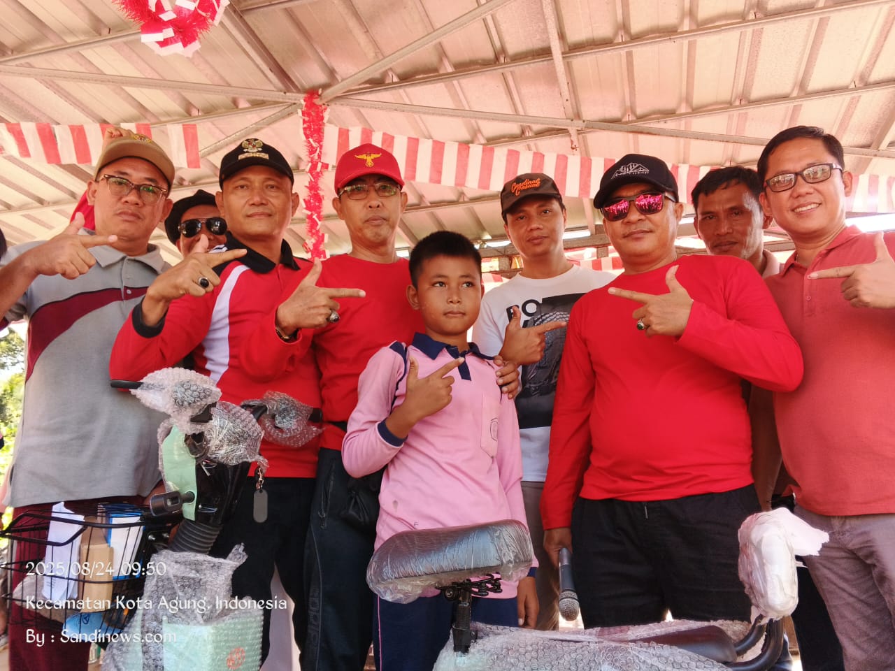 Peringati HUT RI, Camat dan Apdesi Kotaagung Barat Gelar Berbagai Lomba