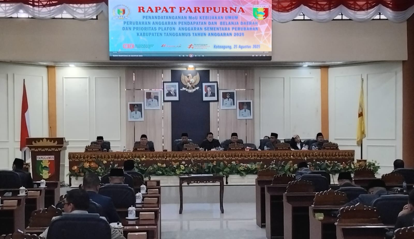Rapat Paripurna Pengesahan Rancangan APBD-P Tanggamus Ditunda! 13 Anggota DPRD Pendukung Bupati Absen Paripurna
