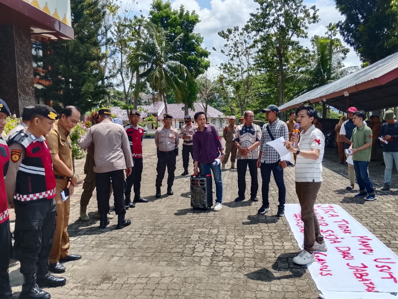 Tuntut Isu Sosial dan Pembangunan, GPN Gelar Demo di Kejari dan DPRD Tanggamus