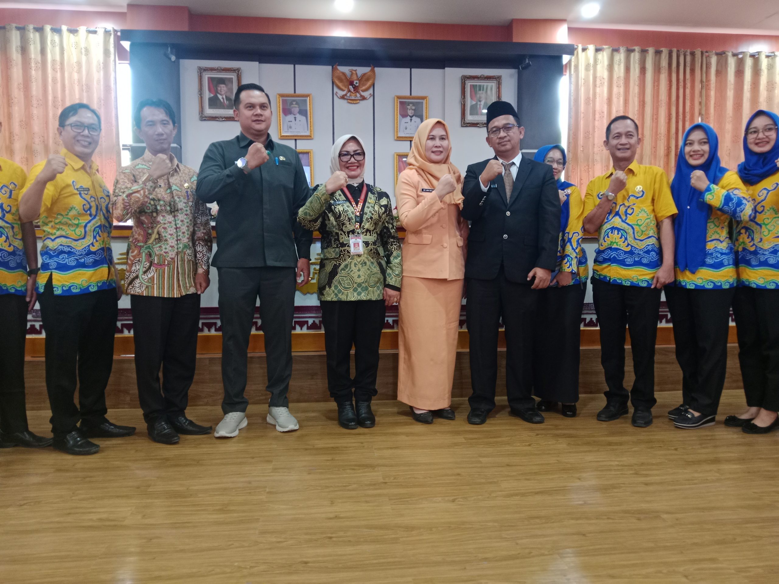 Bupati Tanggamus Lantik Kadis PUPR dan Kadis DKPTPH
