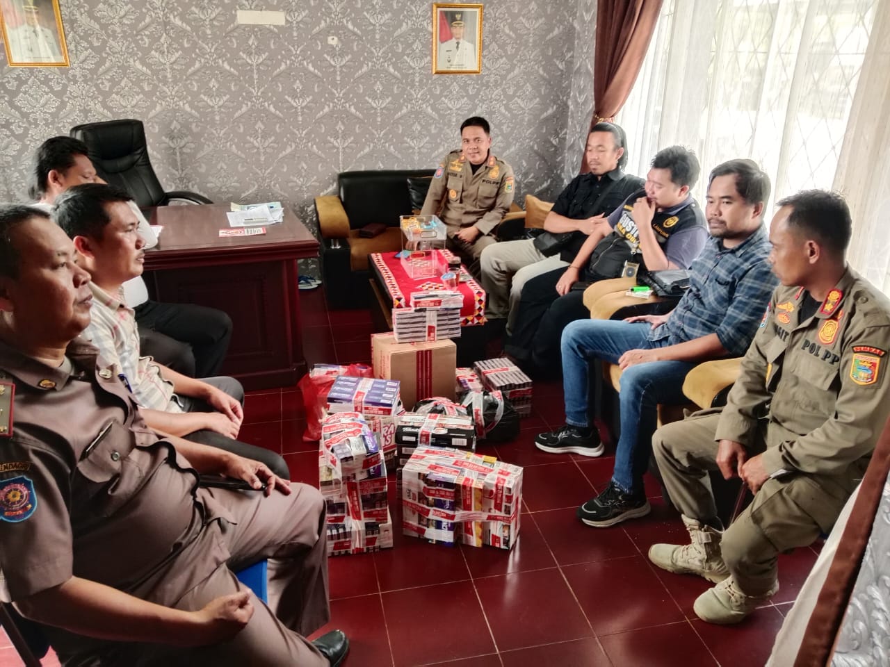 8 Merek Rokok Ilegal Disita Bea Cukai Lampung dan Sat Pol PP Tanggamus Saat Razia