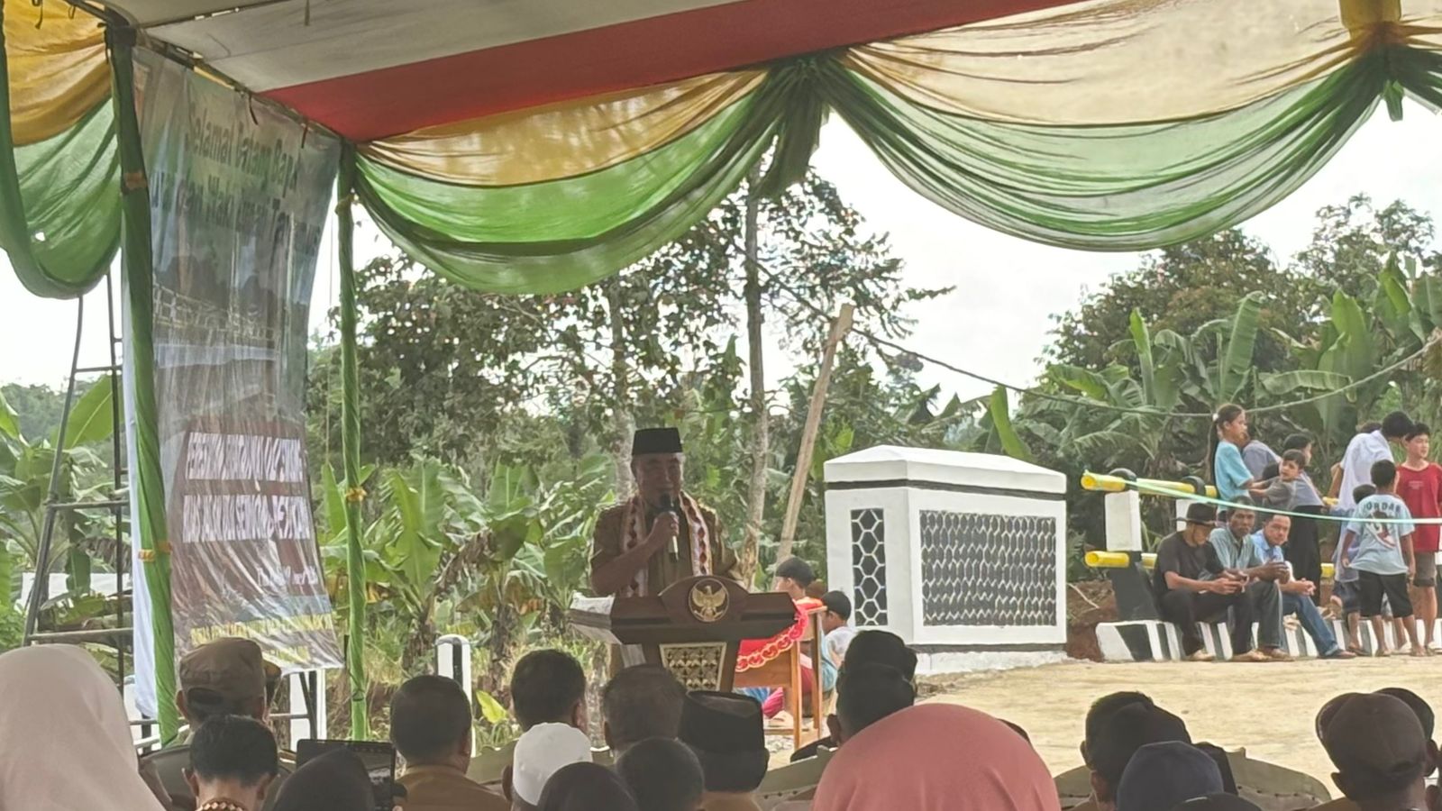 Resmikan Jembatan Ulu Semuong, Bupati Tanggamus Minta Masyarakat Jaga dan Pelihara Aset Pemerintah