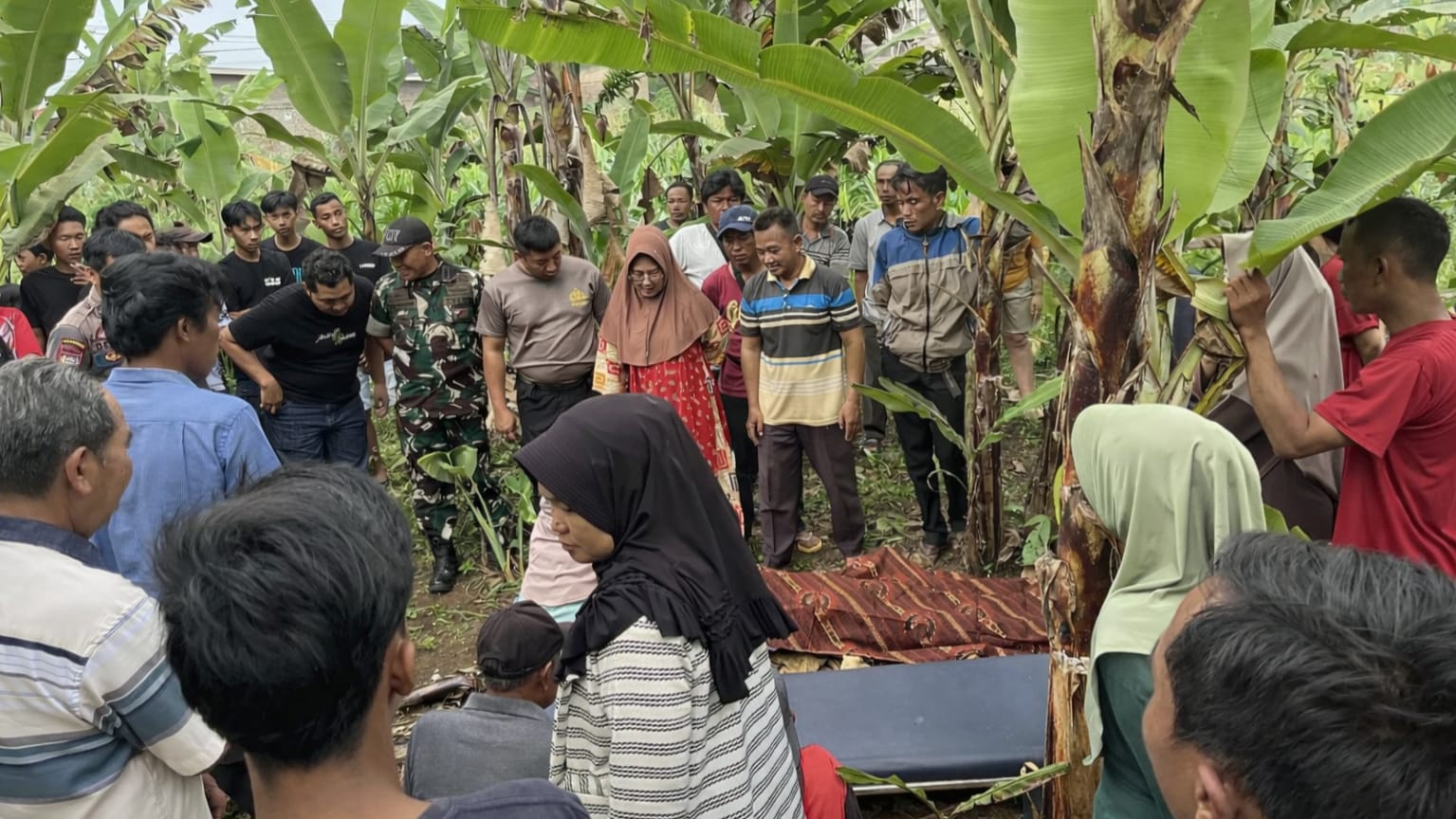 Polsek Pulau Panggung Identifikasi dan Evakuasi Penemuan Mayat di Pekon Tekad