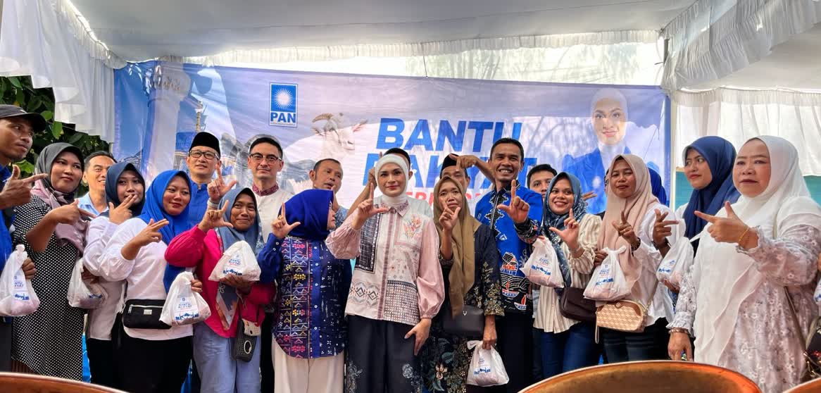 Kunjungi Tanggamus, Putri Zulhas dan Zumi Zola Salurkan Bantuan Daging Kurban dan Benih Padi