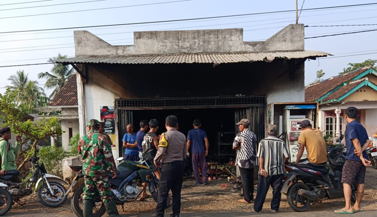 Polsek Pulau Panggung Identifikasi Kebaran Toko Sembako
