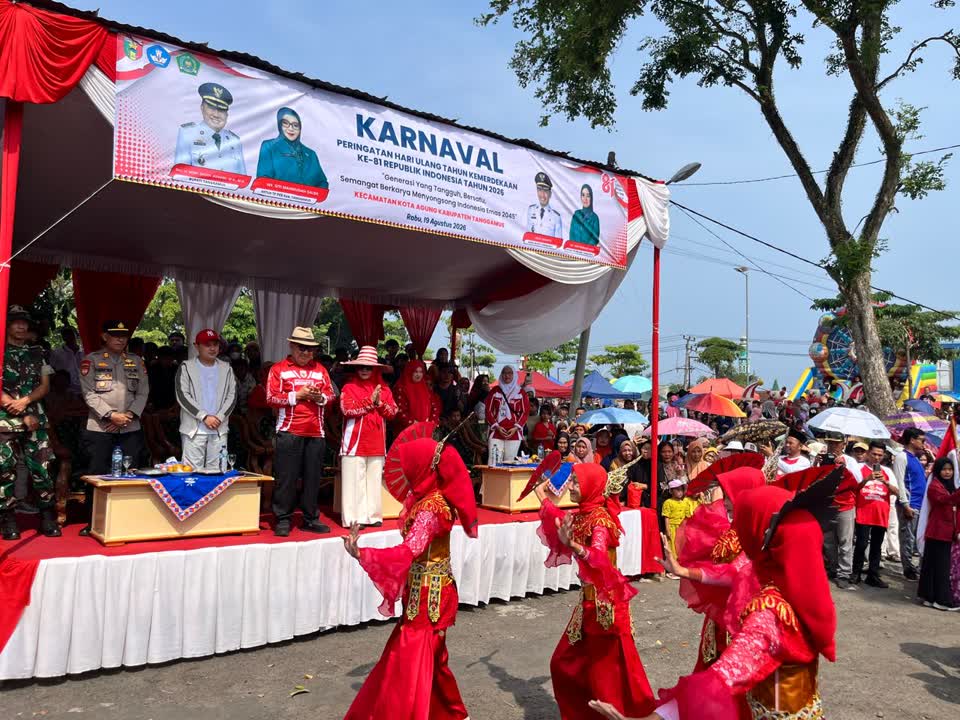 Bupati Tanggamus Lepas Peserta Lomba Karnaval Budaya Kecamatan Kotaagung