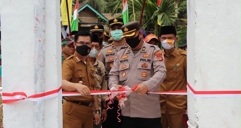 Polres Tanggamus Resmikan Jembatan Merah Putih Tanjung Raja-Tanjung Jati Cukuh Balak