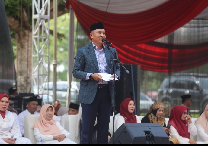 Momentum Tabligh Akbar HUT ke-35 Lampung Barat, Parosil Mabsus Paparkan Capaian Kinerja Pemerintahannya
